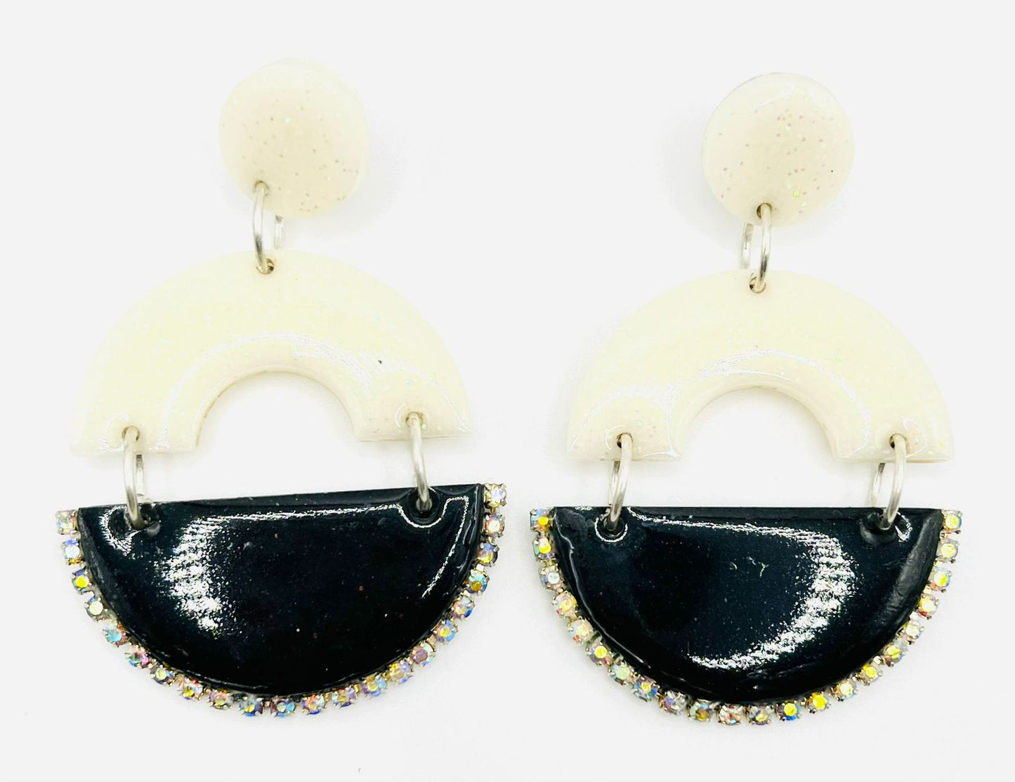 White & Black Resin Earring