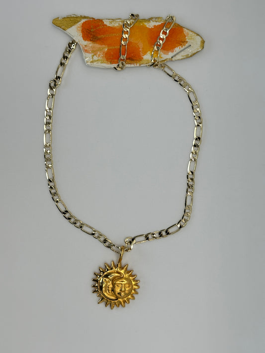Chain with Pendant of the Sun and Moon Gold